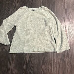 🍍PREMISE LIGHT WEIGHT SWEATER🍍LIGHT GREEN/WHITE🍍SIZE MED🍍@8